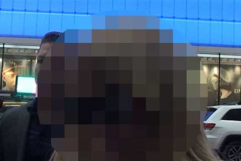 Guess Who This Famed Blonde Actress Is!!!