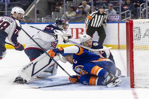 Controversial Islanders call brings back haunting Blue Jackets memories nearly a year later