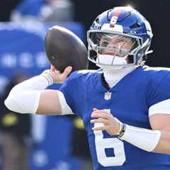 Matt Nagy’s message to Jaxson Dart: Don’t try to be Patrick Mahomes