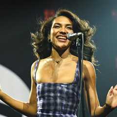 Olivia Dean Doubles-Up on Australia’s Charts