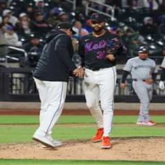 Mets’ Devin Williams showered with boos after latest Mets implosion