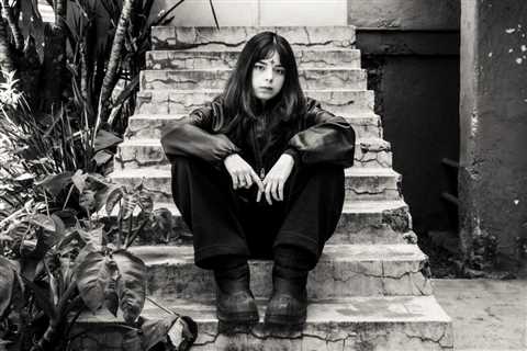 Bratty Lends Her Voice to The Cranberries’ Iconic ‘Linger’ in a Revamped Spanglish Remix Version