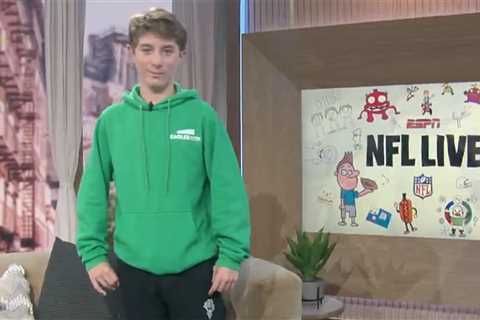 Dan Orlovsky cries on air as autistic son brightens ESPN broadcast in emotional moment
