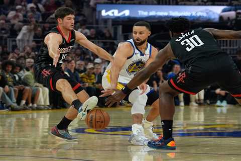 Curry nearly leads Warriors to shocking comeback against Rockets in return