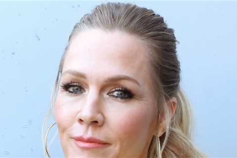 Jennie Garth Says Drinking, Pills Got So Bad She Needed Her Stomach Pumped
