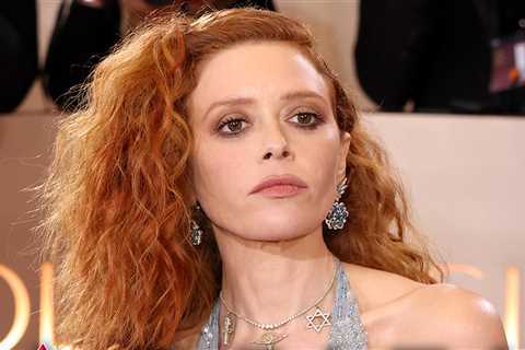 Natasha Lyonne Escorted Off Flight Hours After 'Euphoria' S3 Premiere