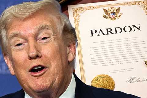 President Donald Trump Promises Mass Pardons for White House Staff: Report