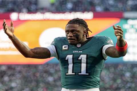 A.J. Brown ‘likely’ to be traded to Patriots in post-draft bombshell