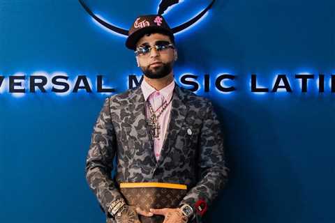 OVI Inks Exclusive Deal with Universal Music Latino: ‘I’m Going to Have a Real Team’