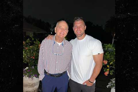 Tim Tebow Announces Dad's Death, 'He's Home'