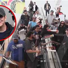 Jet Li's Arrival Causes Chaos at LAX, Fans Mob Film Star, on Video
