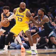 Lakers fall to Thunder in Game 2, trailing 0-2 in playoff series
