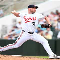 Liam Hendriks joins Cubs on minor league deal in search of All-Star form