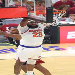 Mitchell Robinson is adding one more chapter to his storied Knicks tenure