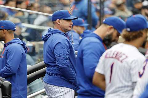 Mets need to change Carlos Mendoza’s cruel purgatory — one way or the other