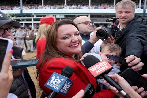 Cherie DeVaux makes history as first female trainer to win Kentucky Derby after Golden Tempo’s..