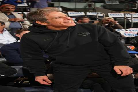 Ben Stiller returns to MSG for Knicks-76ers Game 2 with Timothee Chalemet, Kylie Jenner, Jay-Z all..