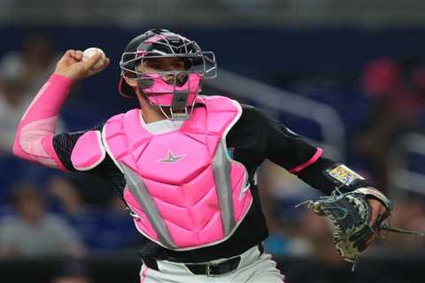 Two potential free agent catchers that can bolster your fantasy baseball lineup