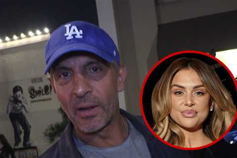 Mauricio Umansky Calls Lala Kent a 'F***ing Liar' Over DM Drama