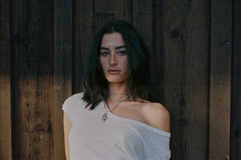 Stella Lefty on Her Hot 100 Hit ‘Boston’ and Blending Musical Genres on New EP: ‘I Don’t Want to..