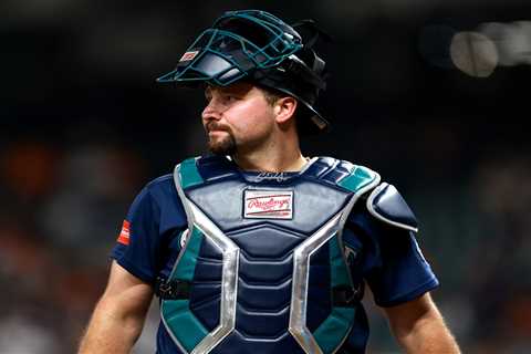 Cal Raleigh goes on IL for the first time as nightmare season continues