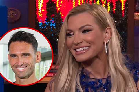 'Summer House' Lindsay Hubbard Says She's Taking Baby Steps With Ex Carl Radke