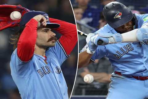 Vladimir Guerrero Jr., Dylan Cease exit early in possible Blue Jays injury disaster