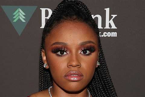 Floyd Mayweather's Daughter Yaya And Family of Ex NBA YoungBoy's Wife Throws Hands, on Video