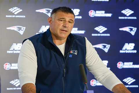 Mike Vrabel professes love for his wife Jen after Dianna Russini photo scandal