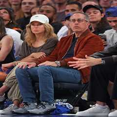 Jerry Seinfeld shuts down anti-Israel influencer with 3 words when he was rushed after Knicks..