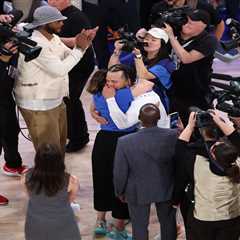 Mariska Hargitay has emotional moment with Jalen Brunson after Knicks win: ‘I love you’