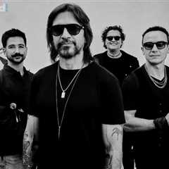 Camilo, Carlos Vives, Fonseca, Juanes: Photos From Billboard Español Cover Shoot