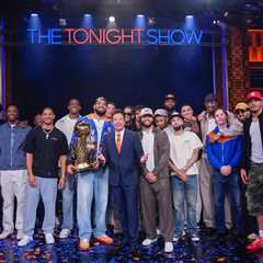 Knicks raise Jimmy Fallon’s lucky shoe to the ‘Tonight Show’ rafters as championship celebration..