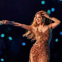Shakira Dances With Tigers & Debuts ‘Dai Dai’ at U.S. Tour Kick-Off: Best Photos