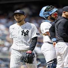 Messy Yankees fall again to Reds to drop series