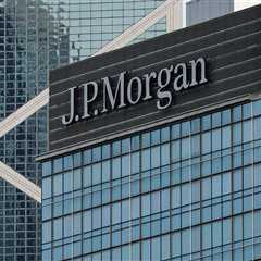 JP Morgan Chase Reportedly Fires Senior Executive Who Stole Trash Bin During Knicks Parade