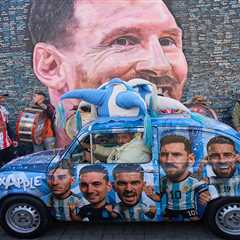 Lionel Messi’s Argentina teammates honor him with ‘very special’ birthday gift at World Cup