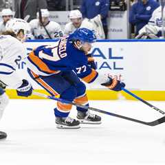 Islanders reward Tony DeAngelo with two-year, $4.5 million contract