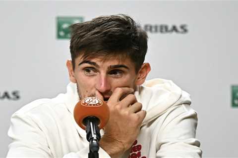French Open semifinalist Matteo Arnaldi forced to withdraw right before match