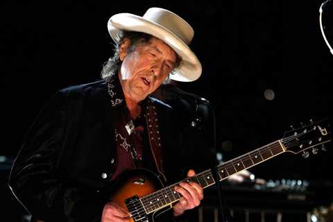 Bob Dylan Plays ‘You Ain’t Goin’ Nowhere’ for First Time in 14 Years