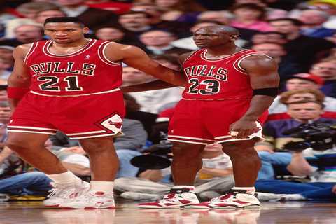 Michael Jordan ‘deeply saddened’ by Stacey King’s death at age 59