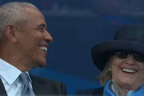 Hillary Clinton Cracks Up After Michelle Obama Mentions Barack's Nobel Peace Prize