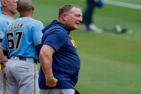 Brewers manager Pat Murphy to get surgery on back and hip: ‘Can’t live like that’