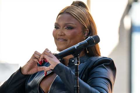 After It Was Revealed That Lizzo’s Latest Album Only Sold 2.6K Copies In Its First Week, Lizzo..