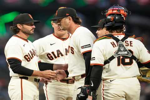 Tyler Mahle shines, Giants walk off A’s with two homers in ninth