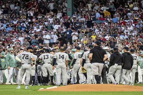 Aaron Boone quite miffed after Wilson Contreras’ outburst leads to benches clearing: ‘Ridiculous’
