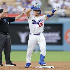 Dodgers end first half with dud, playing sloppy again in sweep to Dbacks