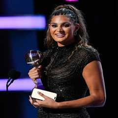 Lauren Betts stuns at ESPYs as mental health speech goes viral