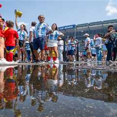 Fans entering MetLife Stadium stuck in ‘total chaos’ ahead of World Cup final