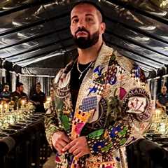 Drake Living Large, Enjoying the Summer of His Life
